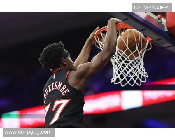 埃奇库姆与马克西联手74分创揭幕战新纪录仅次于哈登伍德组合